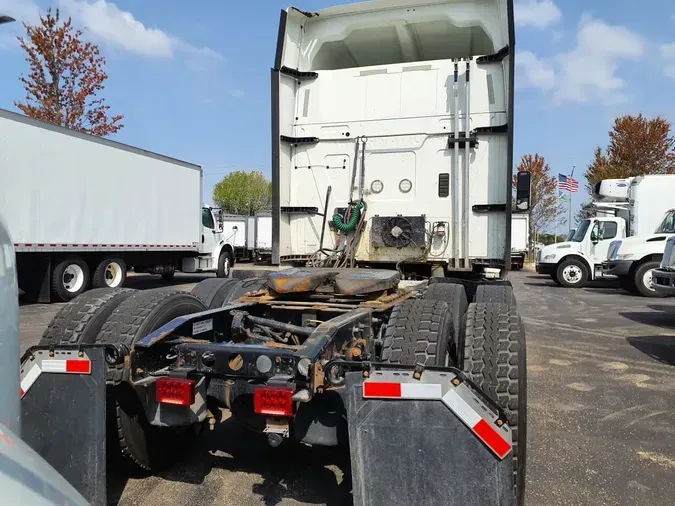 2019 NAVISTAR INTERNATIONAL LT625 SLPR CAB