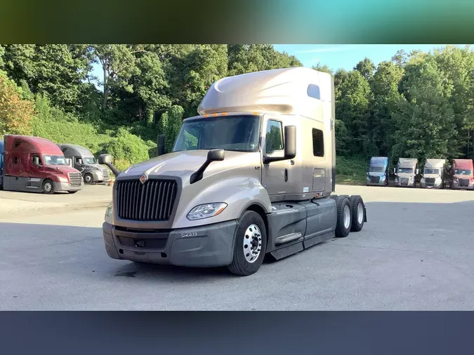 2022 International LT