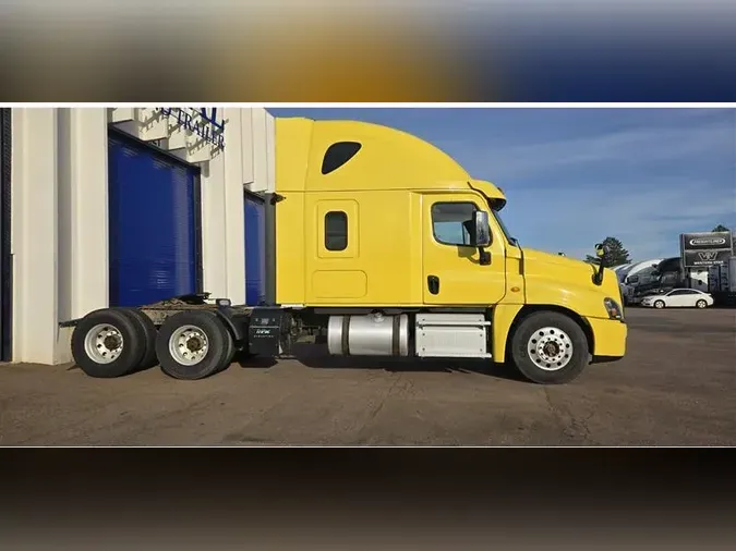 2018 FREIGHTLINER CASCADIA