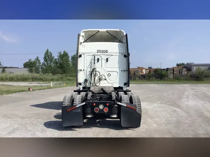 2020 Freightliner Cascadia 126