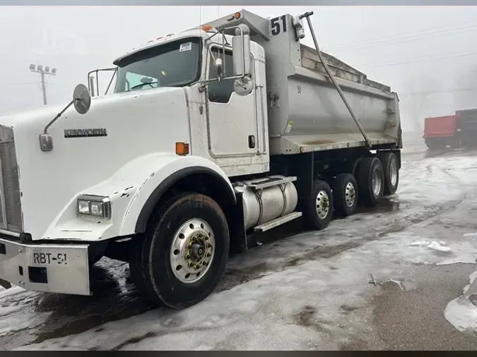 2011 KENWORTH T800125c8f4a9b0bf3a4f3a705c1a115b27c