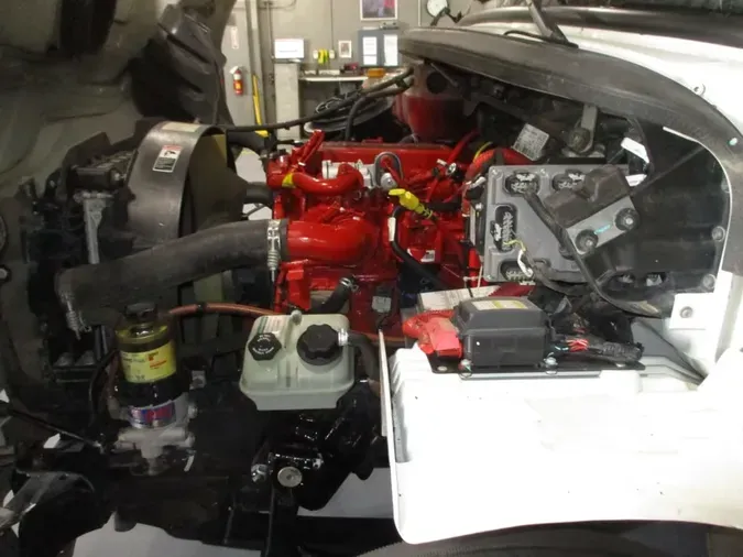 2021 FREIGHTLINER/MERCEDES M2 106125f958427638019e8950d145369be36