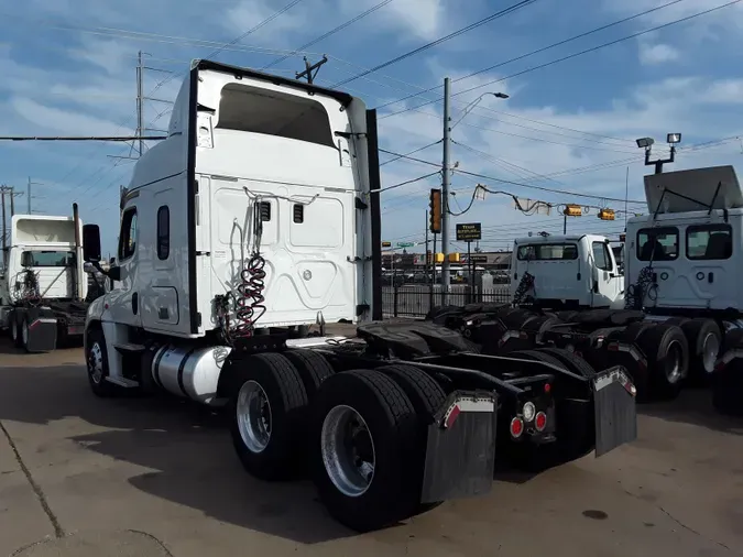 2017 FREIGHTLINER/MERCEDES CASCADIA 125