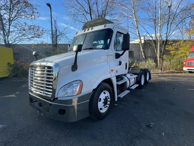 2019 FREIGHTLINER/MERCEDES CASCADIA 12512619e2a15d3bd614fd4779bfaa184e0
