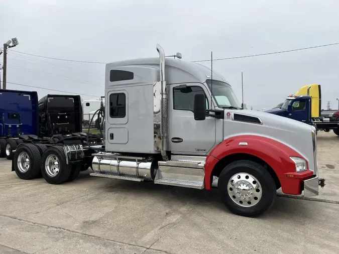 2019 Kenworth T880