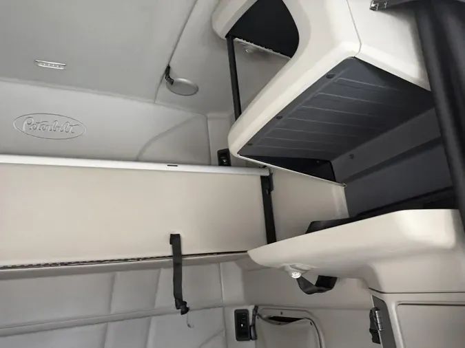 2021 Peterbilt 579