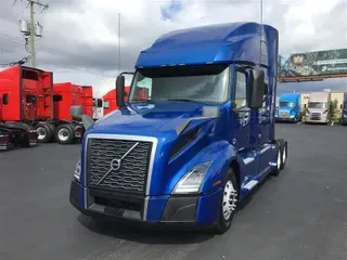 2020 VOLVO VNL760