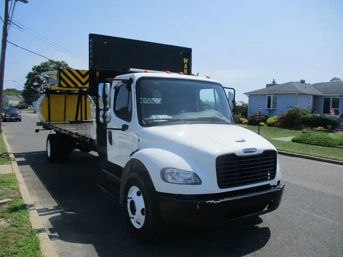 2016 FREIGHTLINER M2