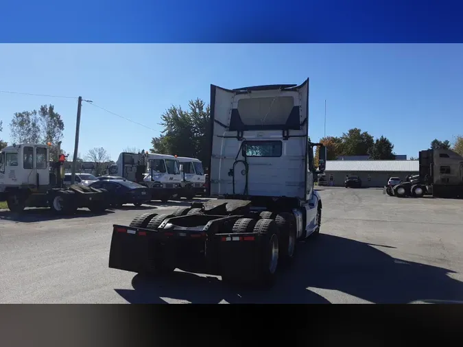 2020 Volvo VNL300