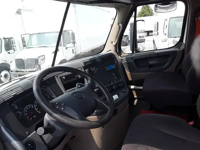 2018 FREIGHTLINER CASCADIA 125