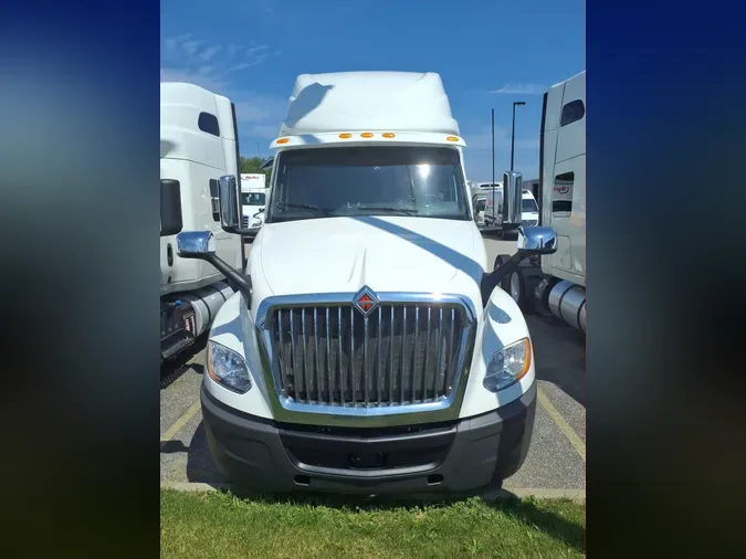 2019 NAVISTAR INTERNATIONAL LT625 SLPR CAB