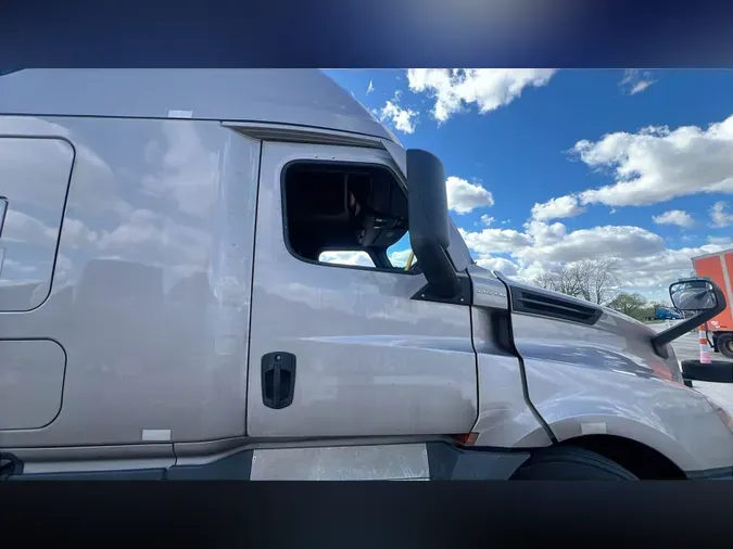2025 Freightliner Cascadia 126