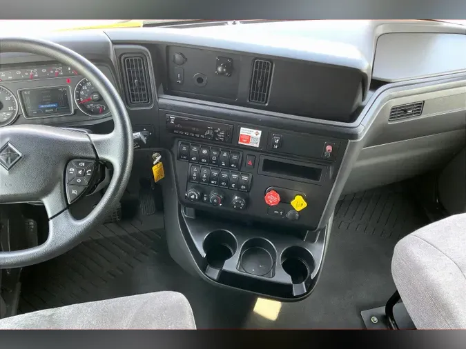 2021 INT LT625 6x4