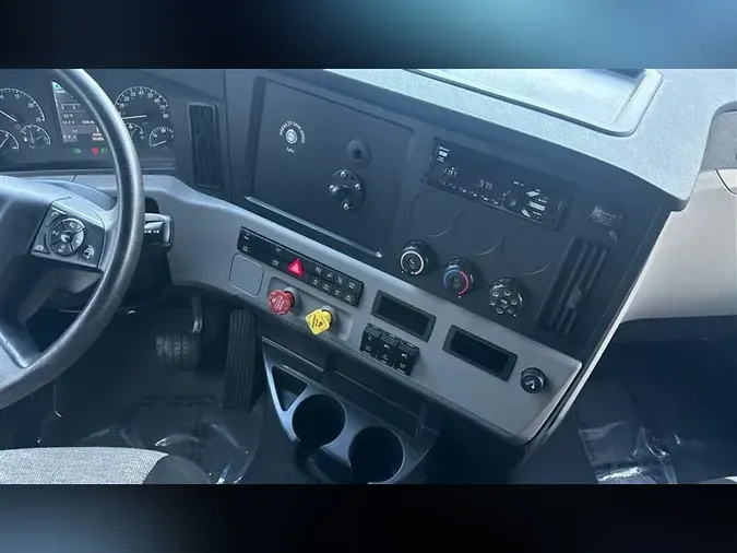 2021 FREIGHTLINER CASCADIA