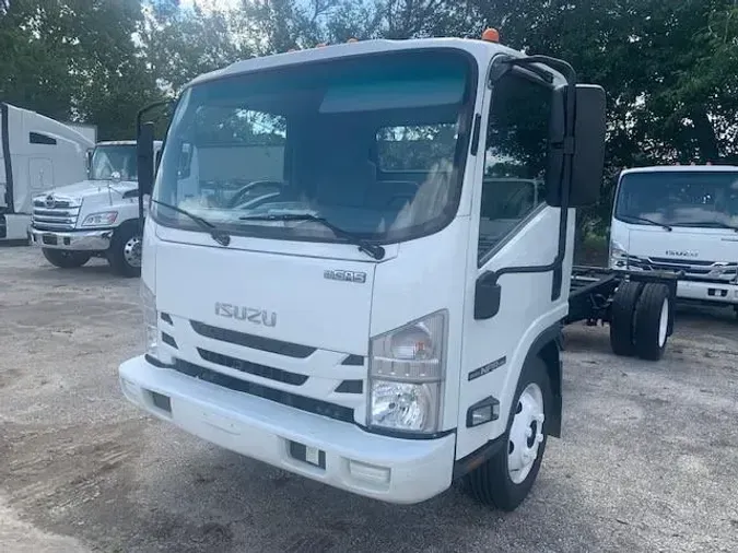 2020 Isuzu NPR-HD