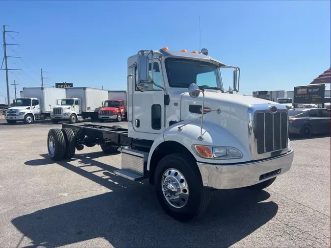 2020 Peterbilt 337