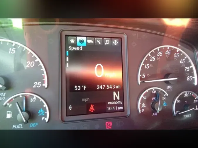 2022 Freightliner Cascadia 126