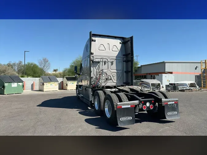2024 Freightliner Cascadia 126