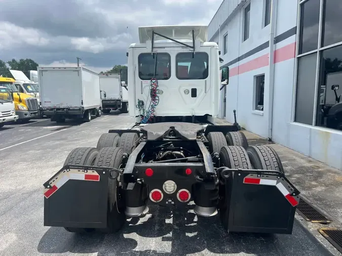 2016 FREIGHTLINER CASCADIA 125