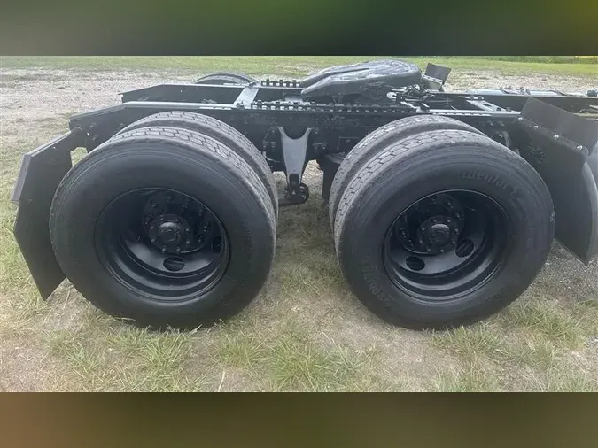 2019 INTERNATIONAL RH613