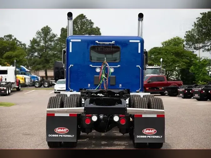 2025 PETERBILT 589