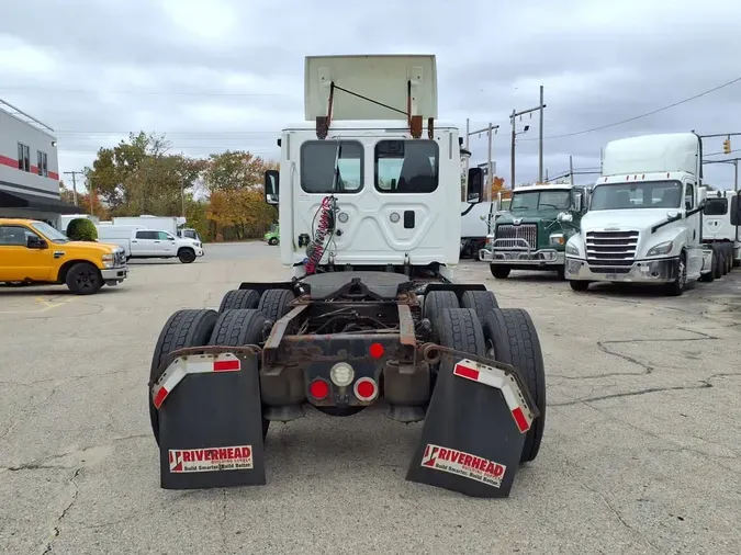 2017 FREIGHTLINER/MERCEDES CASCADIA 125128e7ad66b9d952b482f85d1d589b86b