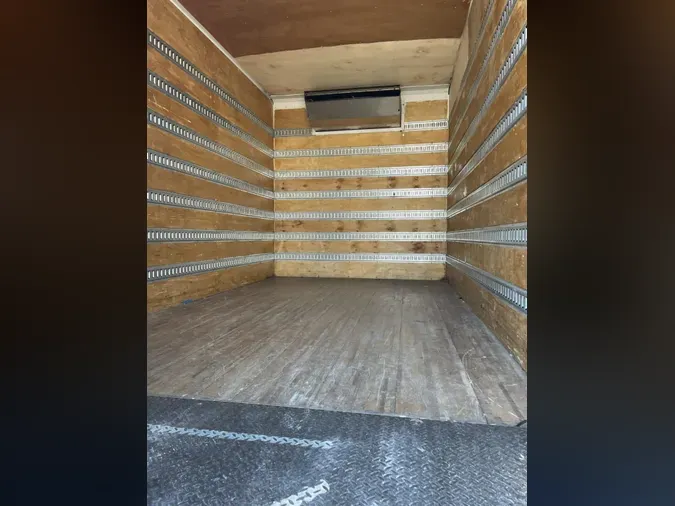 2019 ISUZU NPR128fbbdeb26f315b5f8cfce1fd4982ae