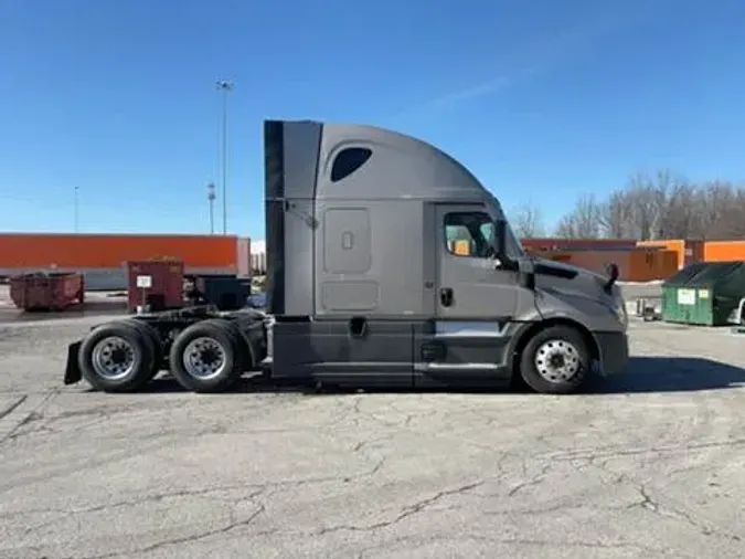 2023 Freightliner Cascadia