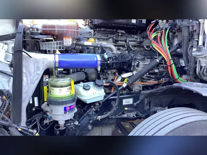 2022 Freightliner Cascadia 126