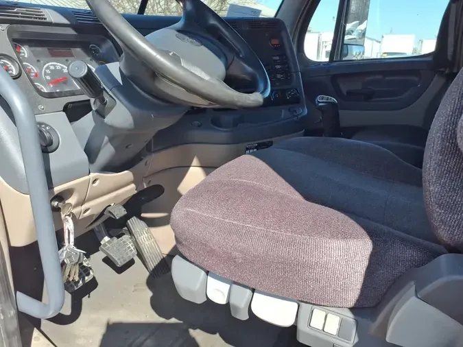 2020 FREIGHTLINER/MERCEDES CASCADIA 113" DAYCAB