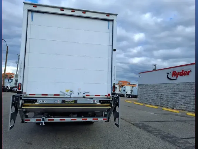 2020 FREIGHTLINER/MERCEDES M2 106