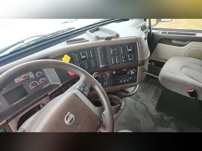 2018 Volvo VNL 740