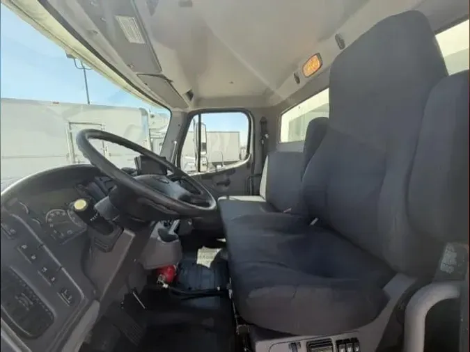 2019 Freightliner Business Class M2 106