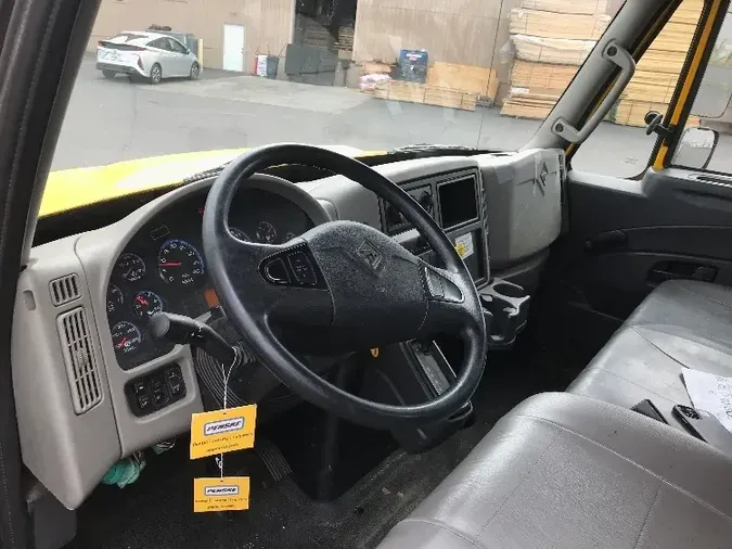 2018 INTERNATIONAL 4300