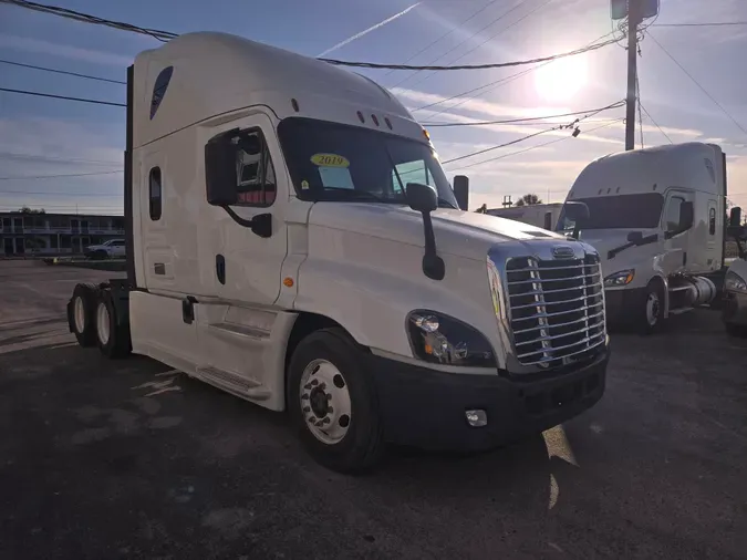 2019 FREIGHTLINER/MERCEDES CASCADIA 125