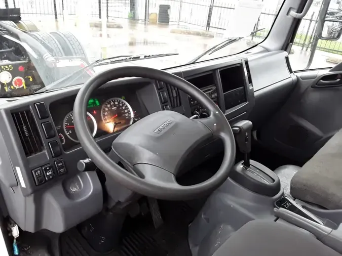 2018 ISUZU NPR HD