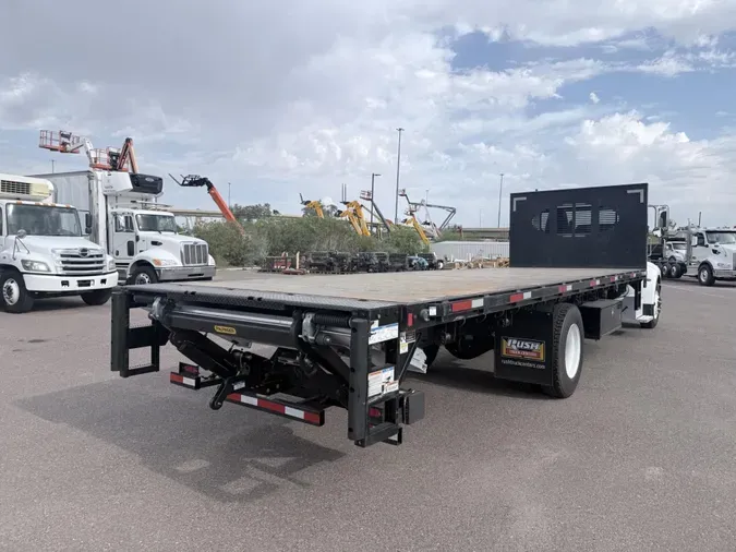 2020 Peterbilt 330