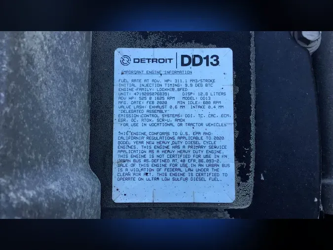 2021 Freightliner Cascadia 126