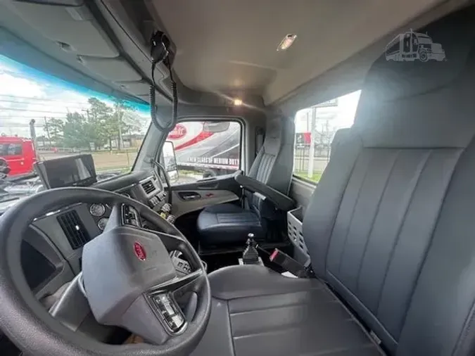 2025 PETERBILT 567