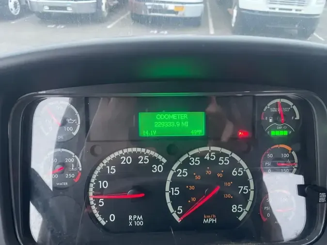 2017 FREIGHTLINER/MERCEDES M2 106