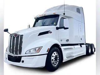 2022 Peterbilt 579