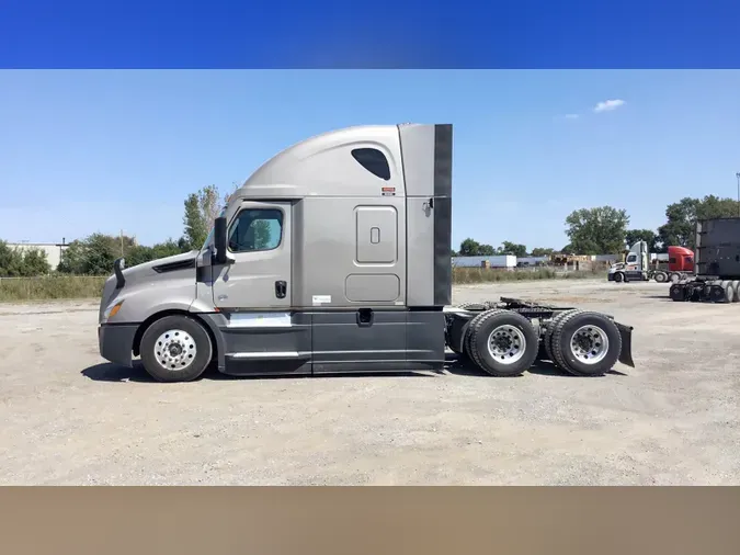 2024 Freightliner Cascadia 126