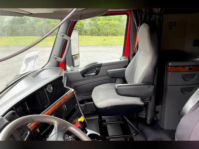 2021 INT LT625 6x4