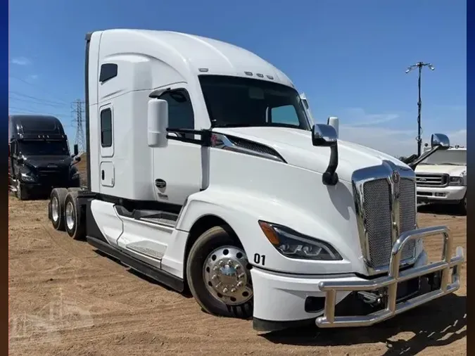 2023 KENWORTH T68012bfe1ba3d78484ab59ff5e2cb9b7be2