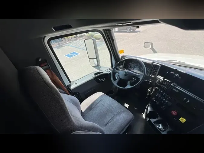 2022 INTERNATIONAL LT625