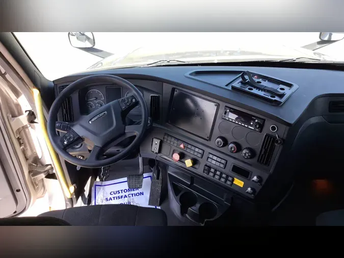 2024 Freightliner Cascadia 126