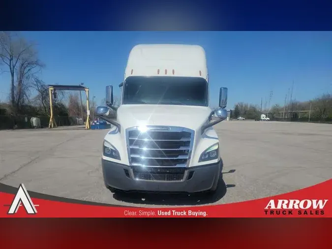 2020 FREIGHTLINER CA126