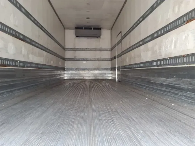 2020 FREIGHTLINER/MERCEDES M2 106
