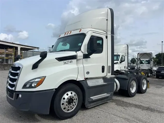 2021 FREIGHTLINER CA12612ca24f5b5142f6e55bb5f3a06d72aee