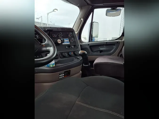 2019 FREIGHTLINER CASCADIA 125